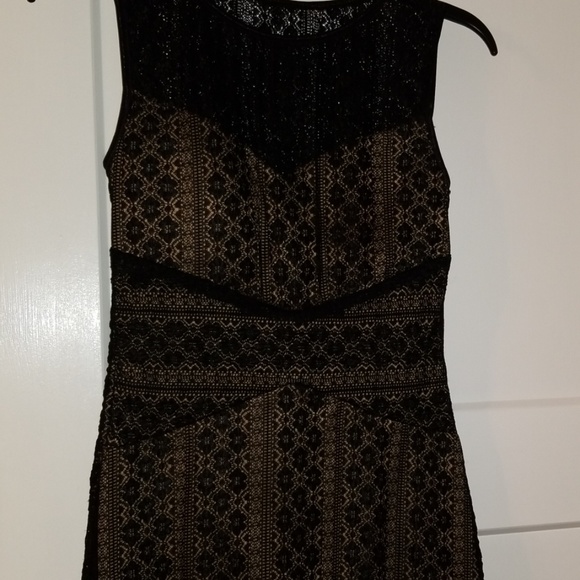 Lace Dress - Picture 2 of 3